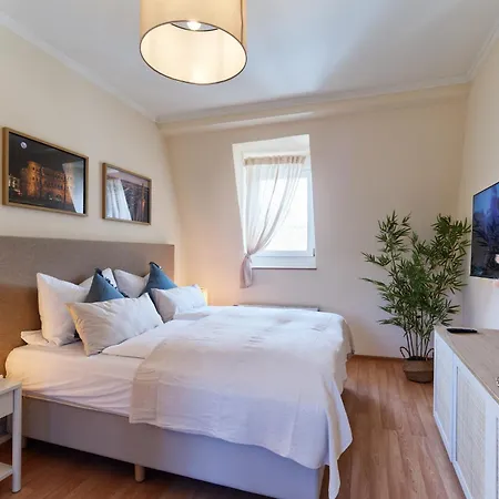 Marx - Zentrales & Geraeumiges Apartment Fuer Bis Zu 6 Personen - 2 Schlafzimmer Mit Tv, Wlan & Waschmaschine טרייר